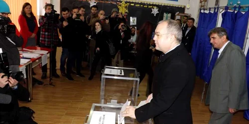 emil Boc a votat la Cluj. foto remus florescu