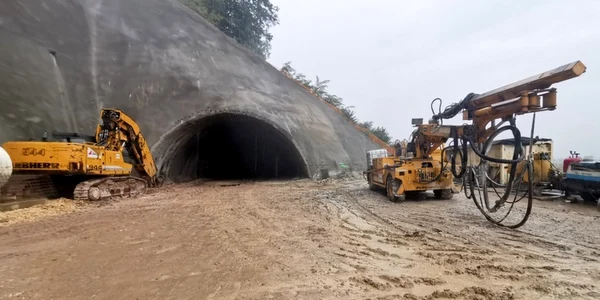 salba tuneluri feroviare magistrala gurasada ilteu foto daniel guta adevarul