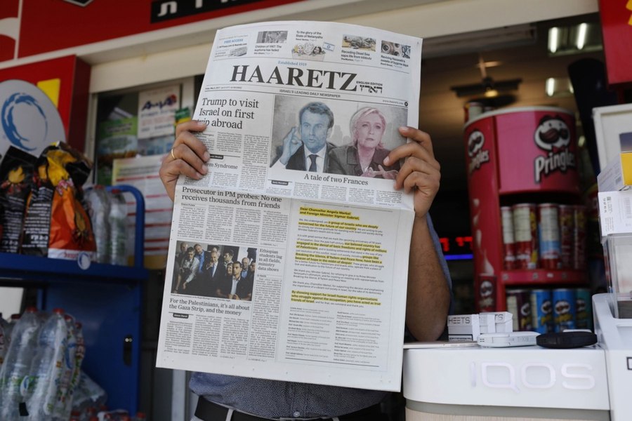 Israelul a dispus boicotarea publicației de stânga Haaretz