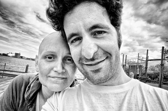 Jennifer (stânga) şi Angelo Merendino, un cuplu puternic. FOTO Facebook