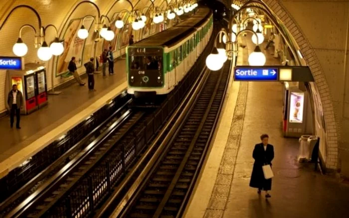 
    Metroul din Paris Foto: adevarul.ro  
