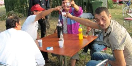 Festivalul Vinului de la Valea este, în fiecare an, prilej de întâmplări, dar și de fotografii amuzante. Arhivă Adevărul Ploiești