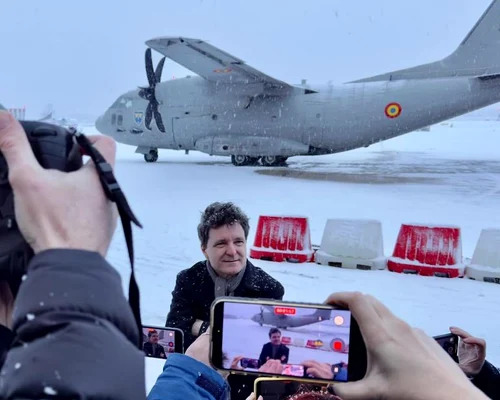 Nicușor Dan blocat în Franța FOTO Facebook 