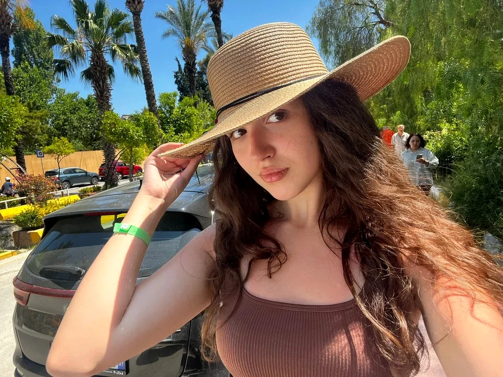 Tânăra se va bucura  acum de vacanţă. Foto: Arhivă personală