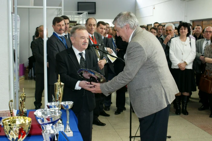 Marele premiu al celui mai important salon de invenţii din Transilvania a ajuns la firma Setico din Timişoara. FOTO:  DIRP Universitatea Tehnică din Cluj-Napoca