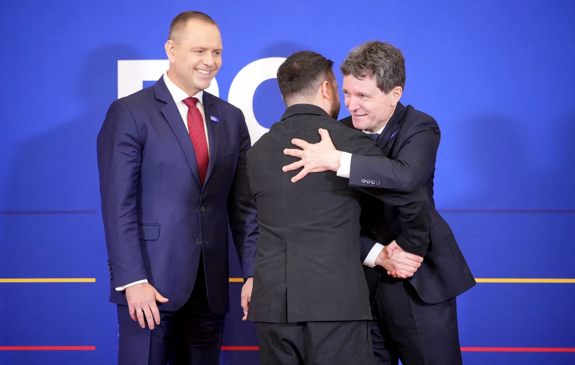 Primirea pe care i-au făcut-o lui Zelenski președinții României și Poloniei. FOTO AFP