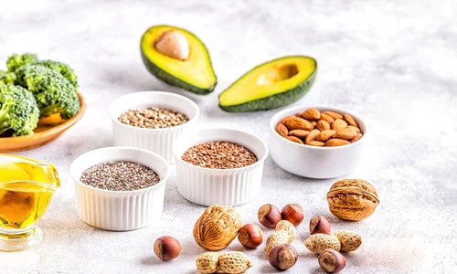 Alimente care contin Omega 3  Sursa foto shutterstock 2500887247 jpg