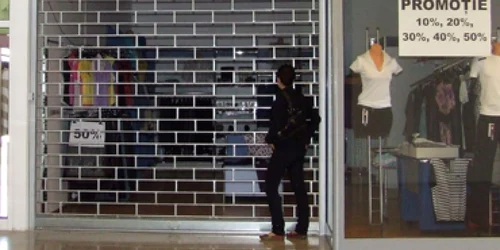 Neamţ: Sute de pietreni cad victime promoţiilor-fantomă