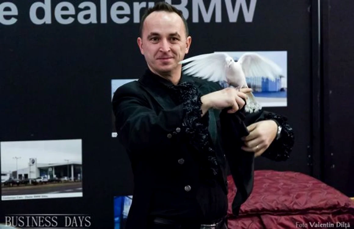 Magicianul Augustin Mihăilă FOTO Arhivă Personală 