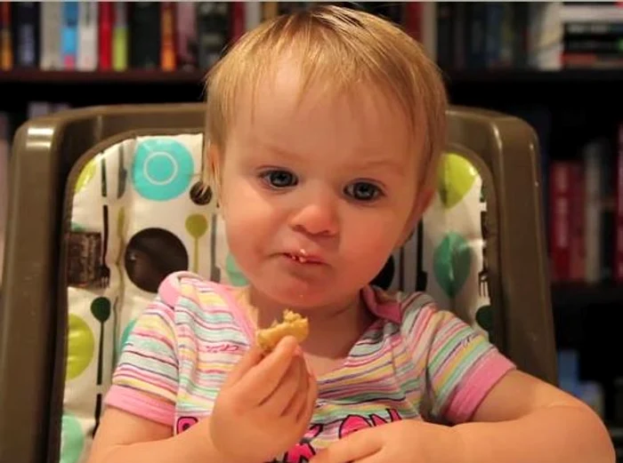 
    Fetiţa este incredibil de amuzantă  