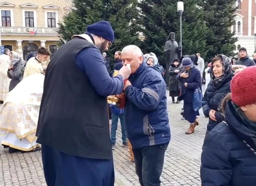 
    Mai mulți credincioși au participat la slujba ținută la Biserica Sfânta Treime Ghencea, din Bucureștifoto: Facebook  