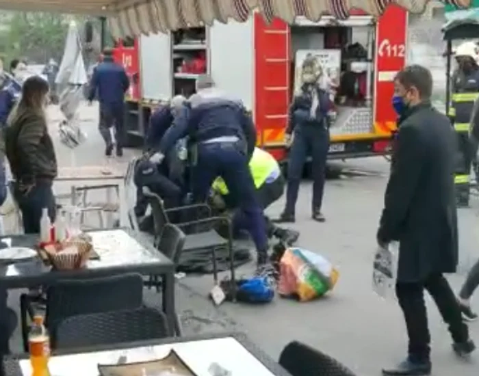 Incidentul s-a produs vineri, 16 aprilie, în apropierea unei autogări din Pitești