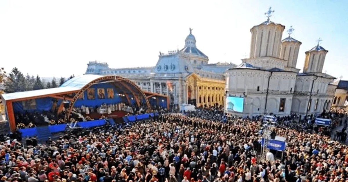 Pe 19 octombrie începe la București sărbătoarea „Sfântului Cuvios Dimitrie cel Nou”. Moaștele a șase sfinți vor fi aduse spre închinare