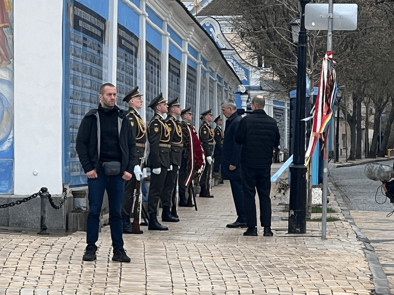 Kremlinul și-a reafirmat obiectivele militare după vizita lui Stoltenberg la Kiev
