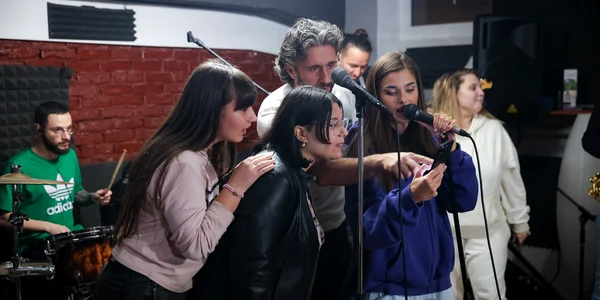 Theo Rose, la Visuri la cheie FOTO Pro TV jpg
