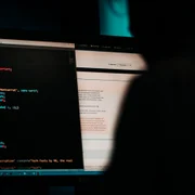 hacker spionaj unsplash