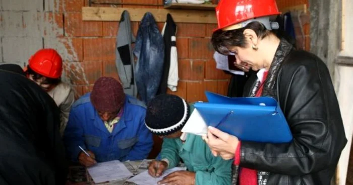 Munca la negru este în floare în domeniul construcţiilor. FOTOAdevarul