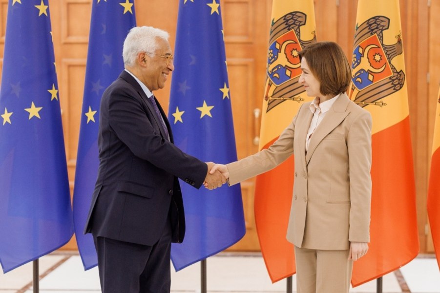 Antonio Costa afirmă că se încearcă subminarea parcursului european al Chișinăului prin șantaj, atacuri hibride și falsuri