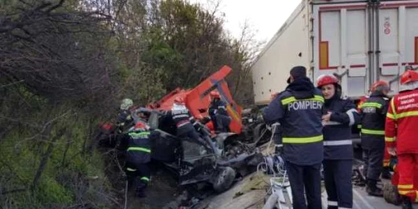    Accidentul rutier de la Pădurea Saru s-a produs din cauza exploziei unei anvelope