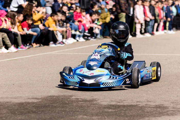 Demonstrații de Karting, în Târgoviște. FOTO Clubul de Karting Electric Târgoviște