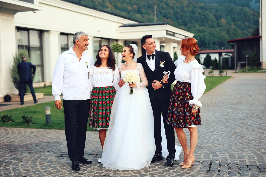 Monica Davidescu și Aurelian Temișan au o nouă pereche de fini!