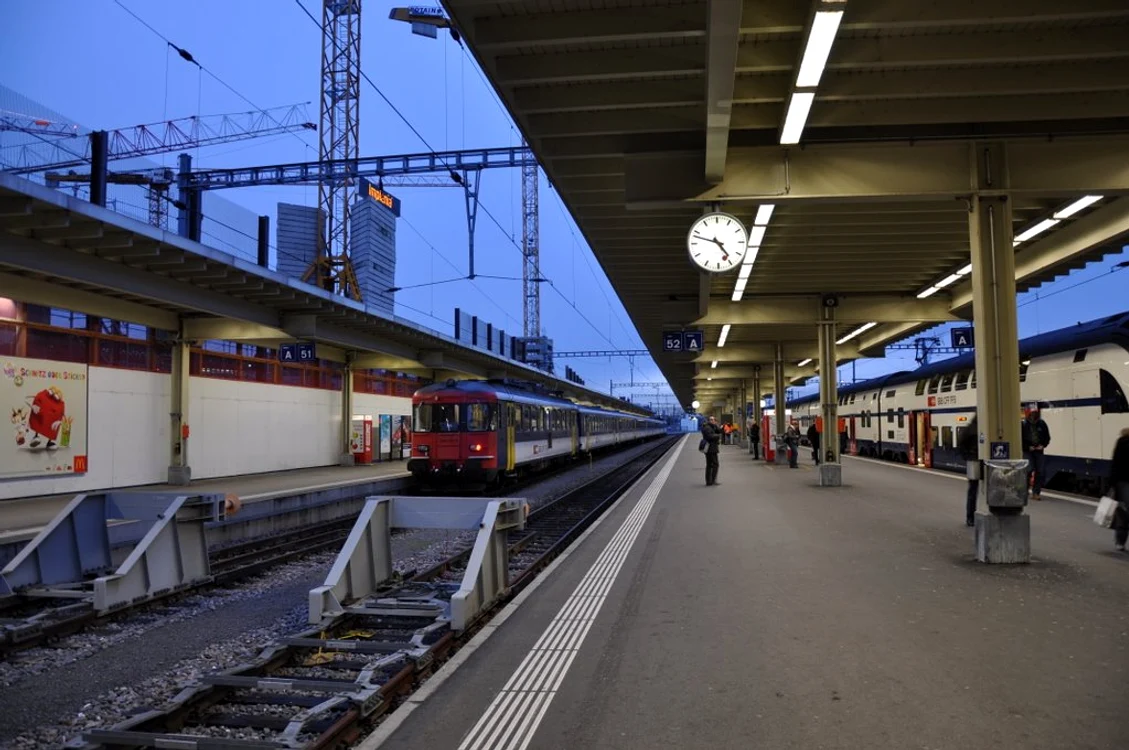 
    Un român a murit electrocutat în Gara Centrală din oraşul elveţian Zurich foto: panoramio.com  