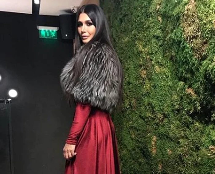 
    Elena Băsescu a strălucit la botezul fetiţei Adelinei Pestriţu Foto: arhivă personală  