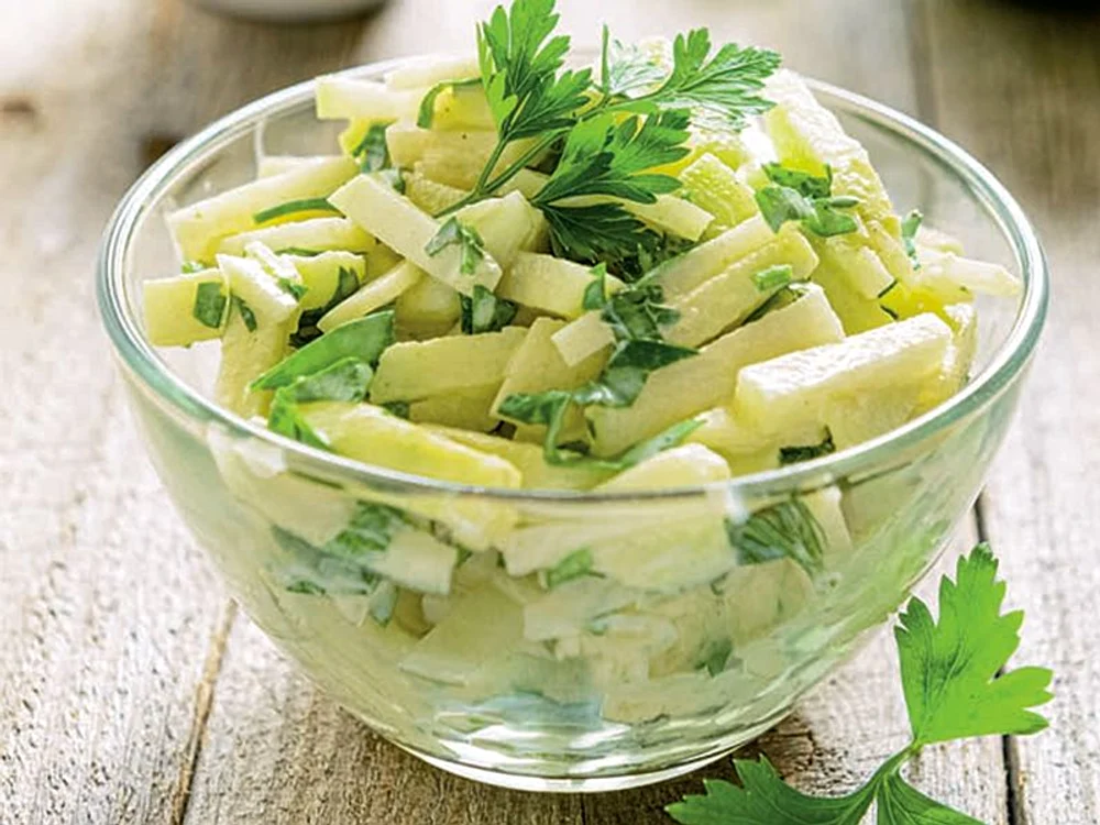 salata de gulii cu mere jpg