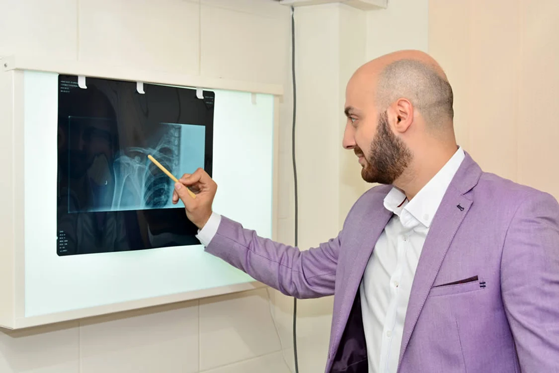 Dr. Tarek Nazer, specialist Ortopedie și Traumatologie