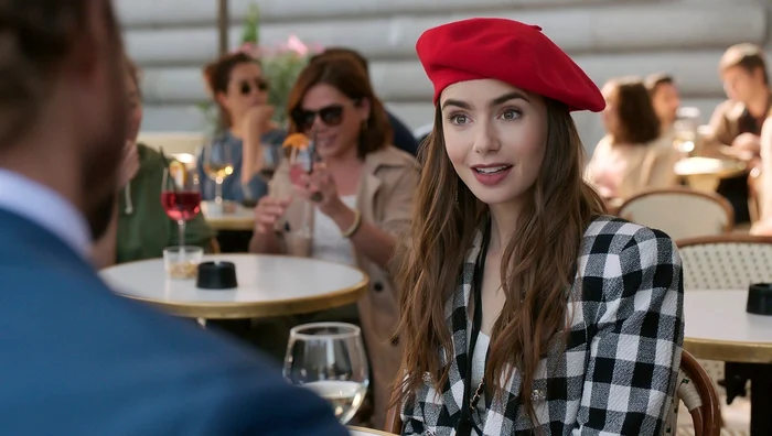 5 emily in paris lily collins interviu exclusiv 1 jpg jpeg