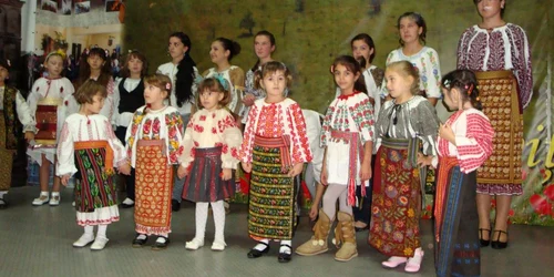 Aninoasa îmbracă astăzi straie de sărbătoare