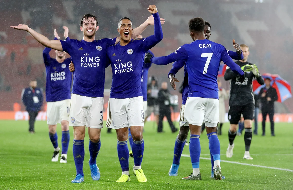 Fotbaliștii lui Leicester s-au bucurat pentru această victorie categoricăFoto: Guliver / GettyImages