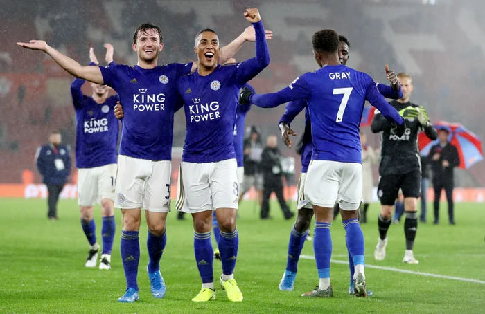 
    Fotbaliștii lui Leicester s-au bucurat pentru această victorie categoricăFoto: Guliver / GettyImages  