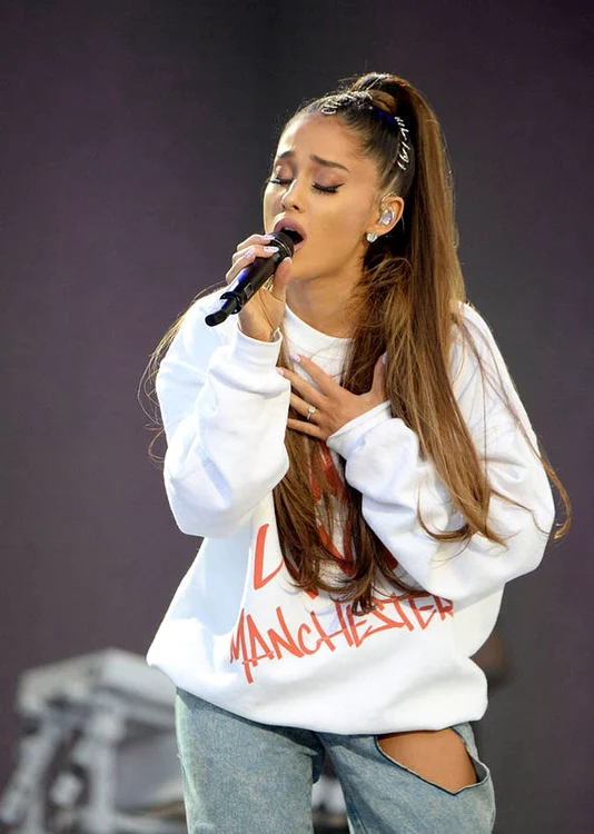 ariana grande one love manchester concert show of defianc 958191 jpeg