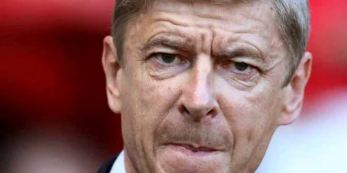 Arsene Wenger conduce clubul Arsenal din anul 1996