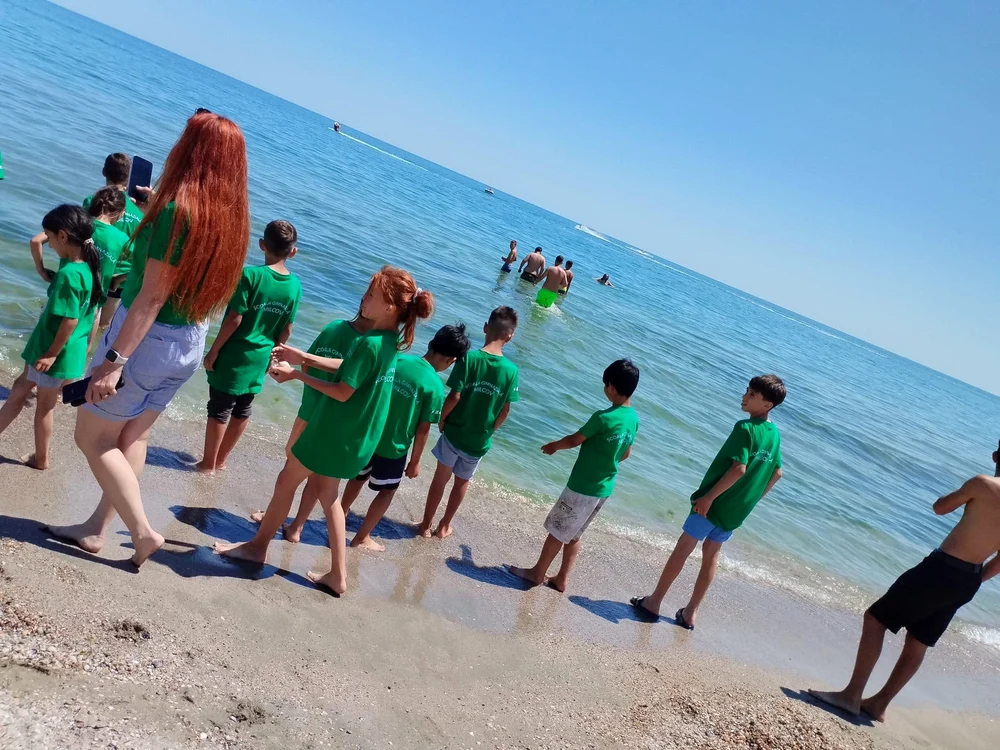 Prin PNRAS o școală a organizat o excursie la mare FOTO: arhiva L. Stroiuleasa