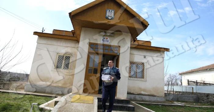 Oamenii legii îşi mută dosarele în noul sediu al poliţiei