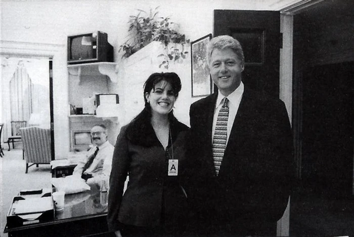 Fostului preşedinte american Bill Clinton i se atribuie unul dintre cele mai mari scandaluri sexuale din istorie