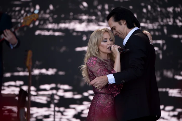 Kylie Minogue, alături de Nick Cave la Glastonbury 2019 FOTO Guliver/Getty Images