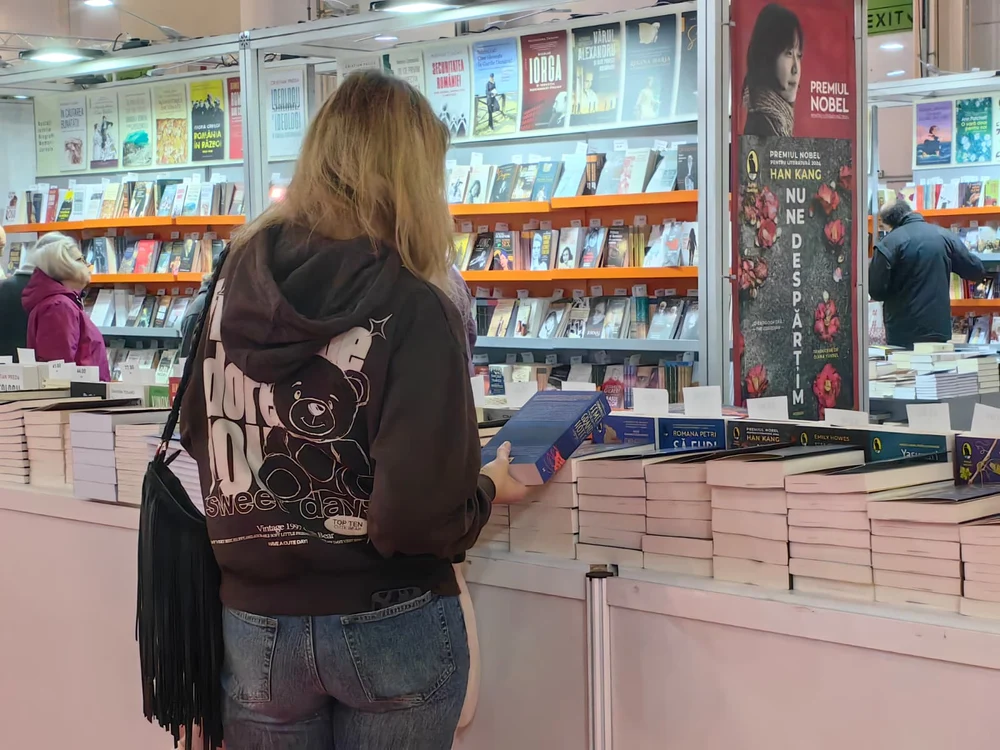 Cărți de pus sub brad pentru cei mici și cei mari. Ce noutăți au pregătit editurile pentru Târgul de Carte Gaudeamus