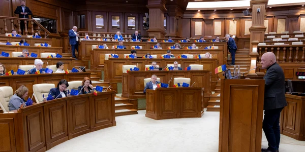 Foto Multimedia parlament md jpeg
