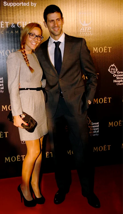 
    Novak si Jelena Djokovic pe coperta revistei HelloFoto Hello  