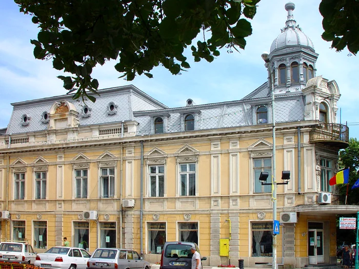 Clădirea în care funcţionează Centrul de Creaţie este în plină restaurare