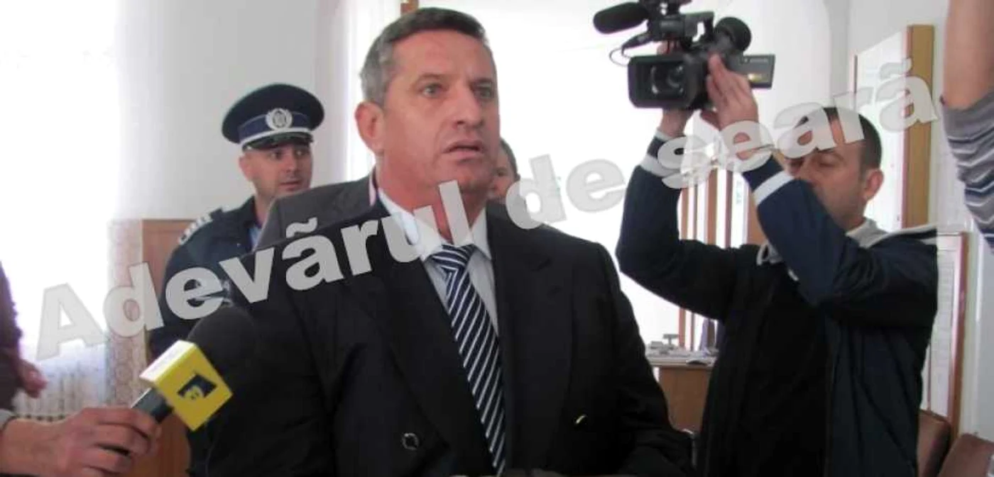Ilie Carabulea este acuzat că i-ar fi dat mită o maşină lui Florin Apostu