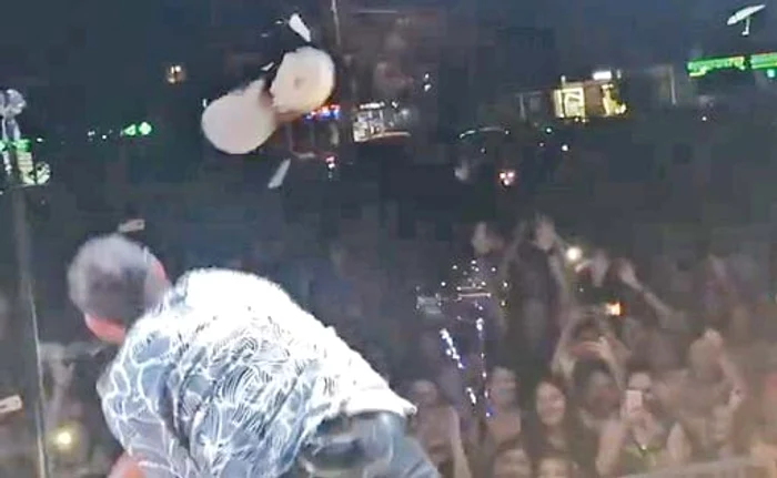 Smiley i-a surprins pe spectatori