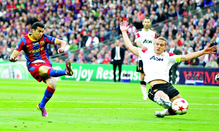 Atacantul spaniol deschide scorul printr-u şut plasat pe lângă portar din careu