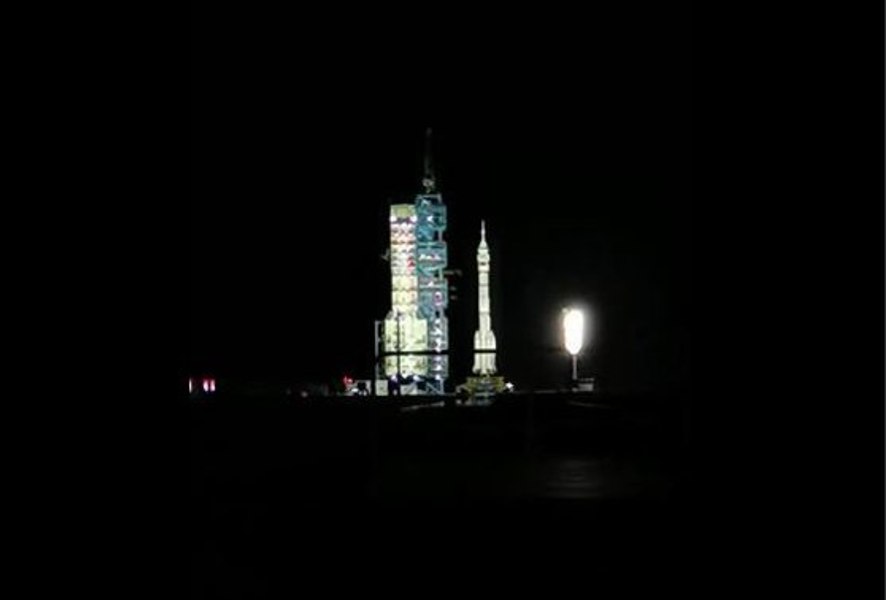 China a trimis cu succes trei astronauți în spațiu. Cât va dura misiunea