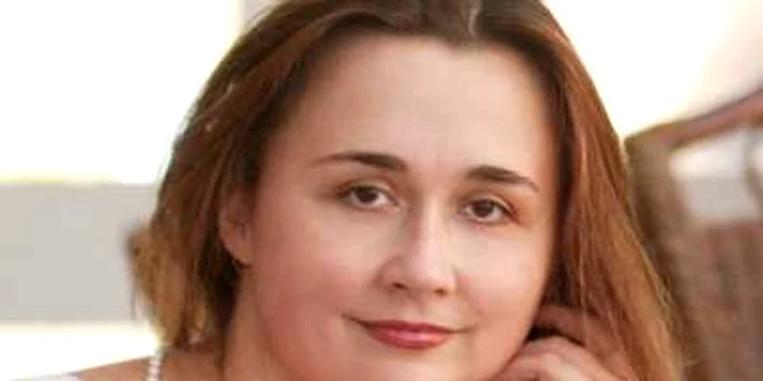 Pe parcursul celor 2 zile vor fi dezbătute peste 100 de topici din planurile familial, social, vocaţional, spiritual, financiar, fizic şi mental, domeniile de manifestare ale identităţii umane