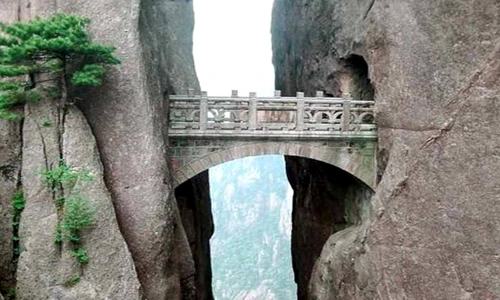 Podul Nemuritorilor din China e printre cele mai înfricoşătoare din lume  jpeg