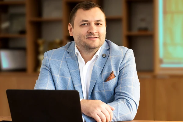 Stomatologia trebuie și poate să iasă din starea de urgență înaintea altor domenii